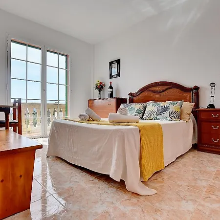 Villa East *