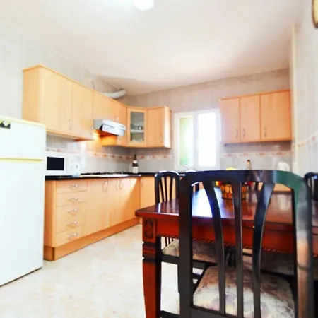 Villa East *
